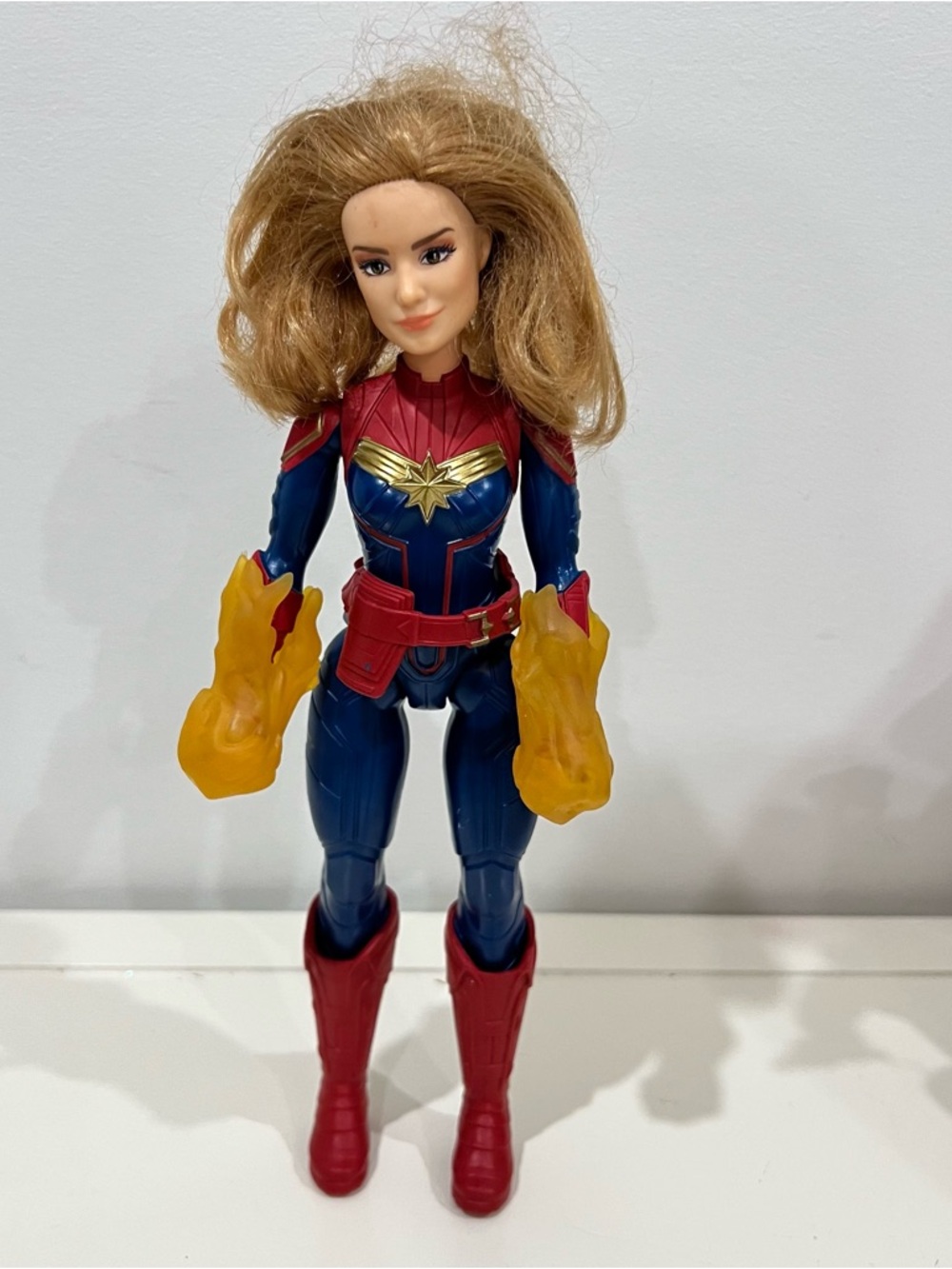 CAPTAIN MARVEL Cosmic Adventure BRIE LARSON Doll / Action Figure 2018 Hasbro